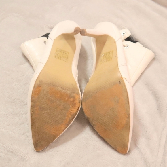 LACED SIDES BOOTIES 8 Cleopatra White Y2K Classic Ankle Boots Heels Shoes Monta - Picture 12 of 13